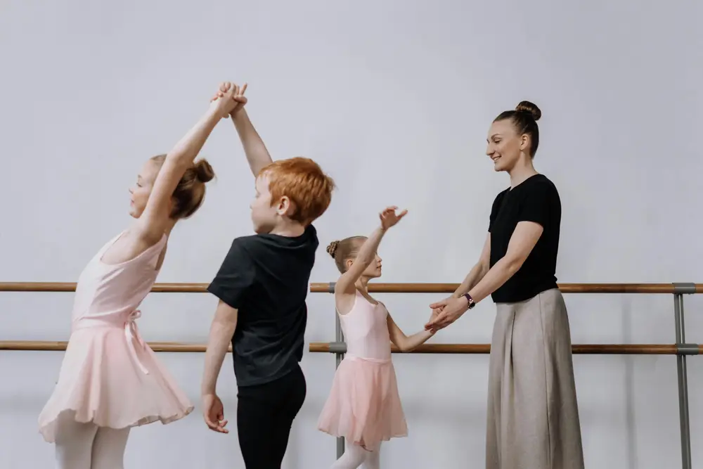 clases de ballet de niños y niñas