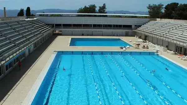 piscines bernat picornell 1 edited 1 - 10 piscinas descubiertas en Barcelona para disfrutar el verano en familia