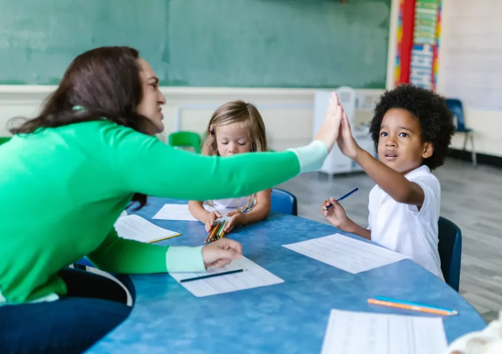 academias de refuerzo escolar - ¿Cómo elegir la mejor academia de refuerzo escolar par tus hijxs?