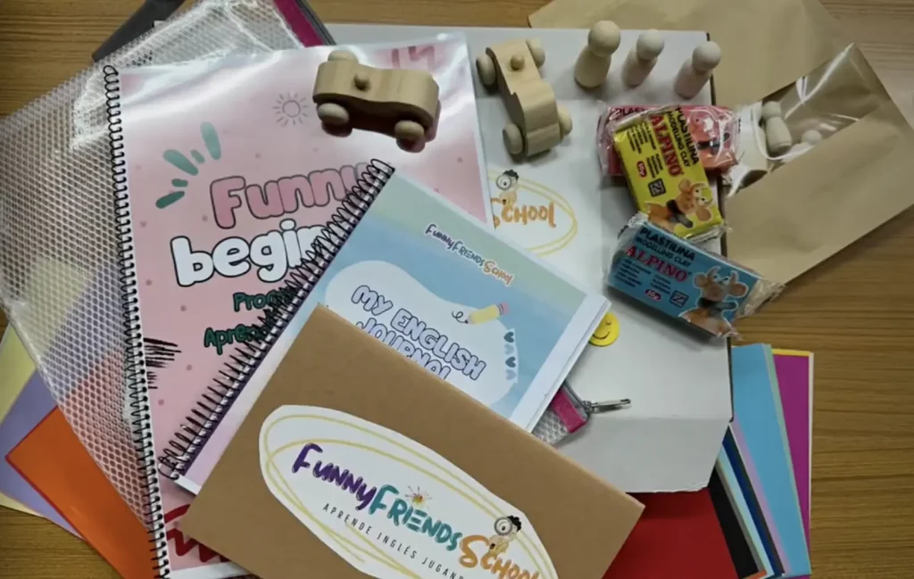 caja funny friends school - Mejores academias de inglés en Barcelona