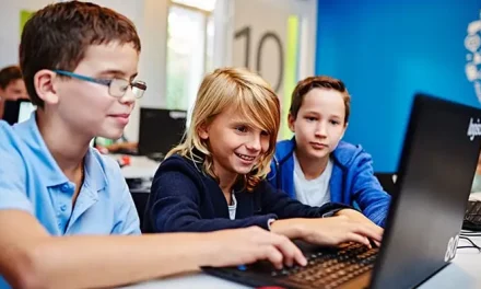 How to prepare your children for the digital age?
Discover the keys with Logiscool