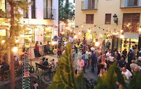 mercado tapineria valencia - Mercados navideños en España: Tradición, luces y fiesta