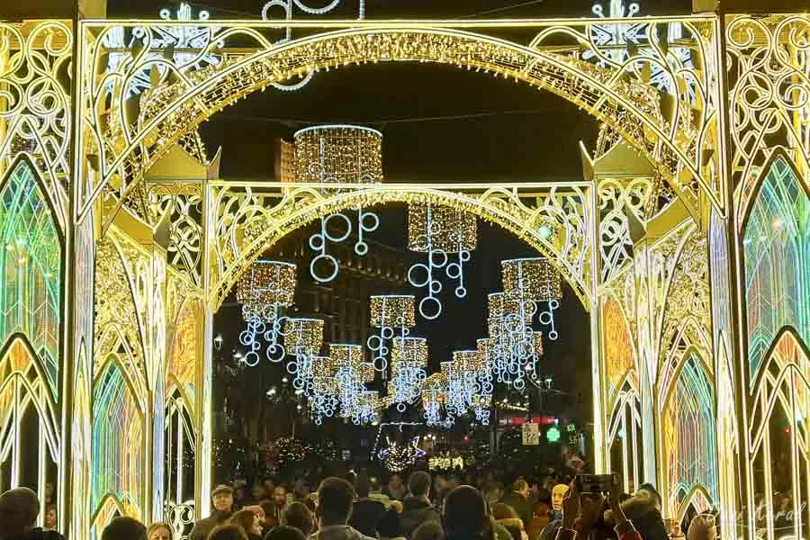 Tradiciones navideñas en España. Decoración de luces. Vigo luces de navidad.