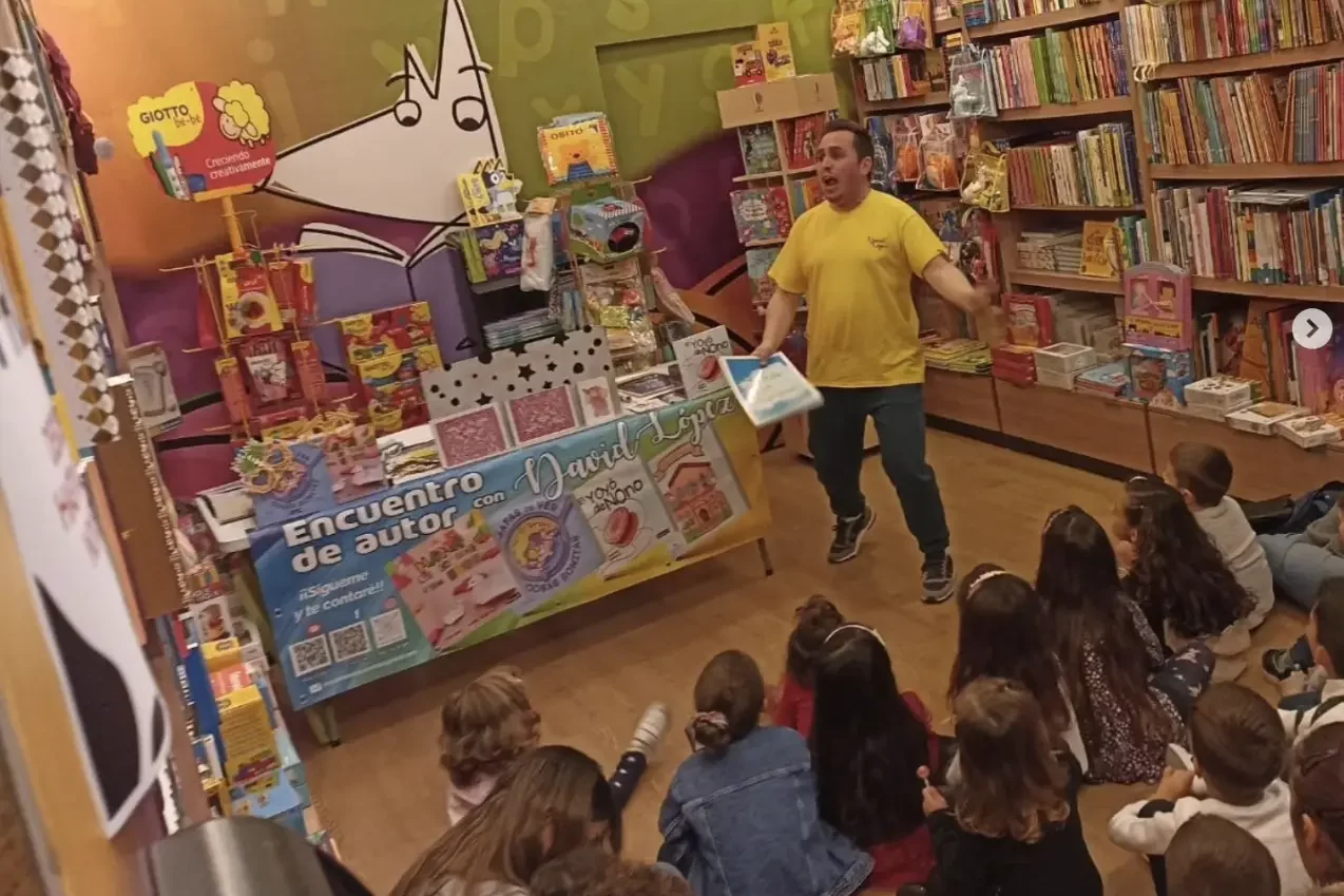 lobo flaco edited - Bibliotecas y librerías infantiles en Madrid ¡Disfruta con los peques!